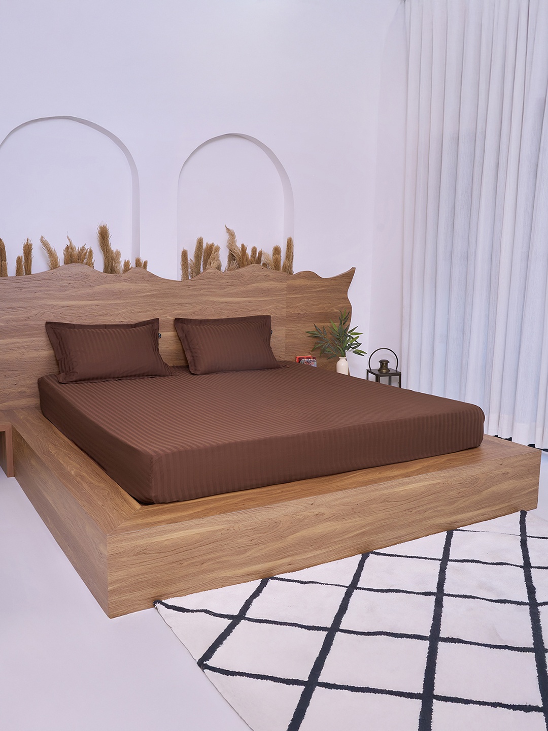 

BELIHODE Premium Brown Striped Fitted Cotton 300 TC King Bedsheet Set