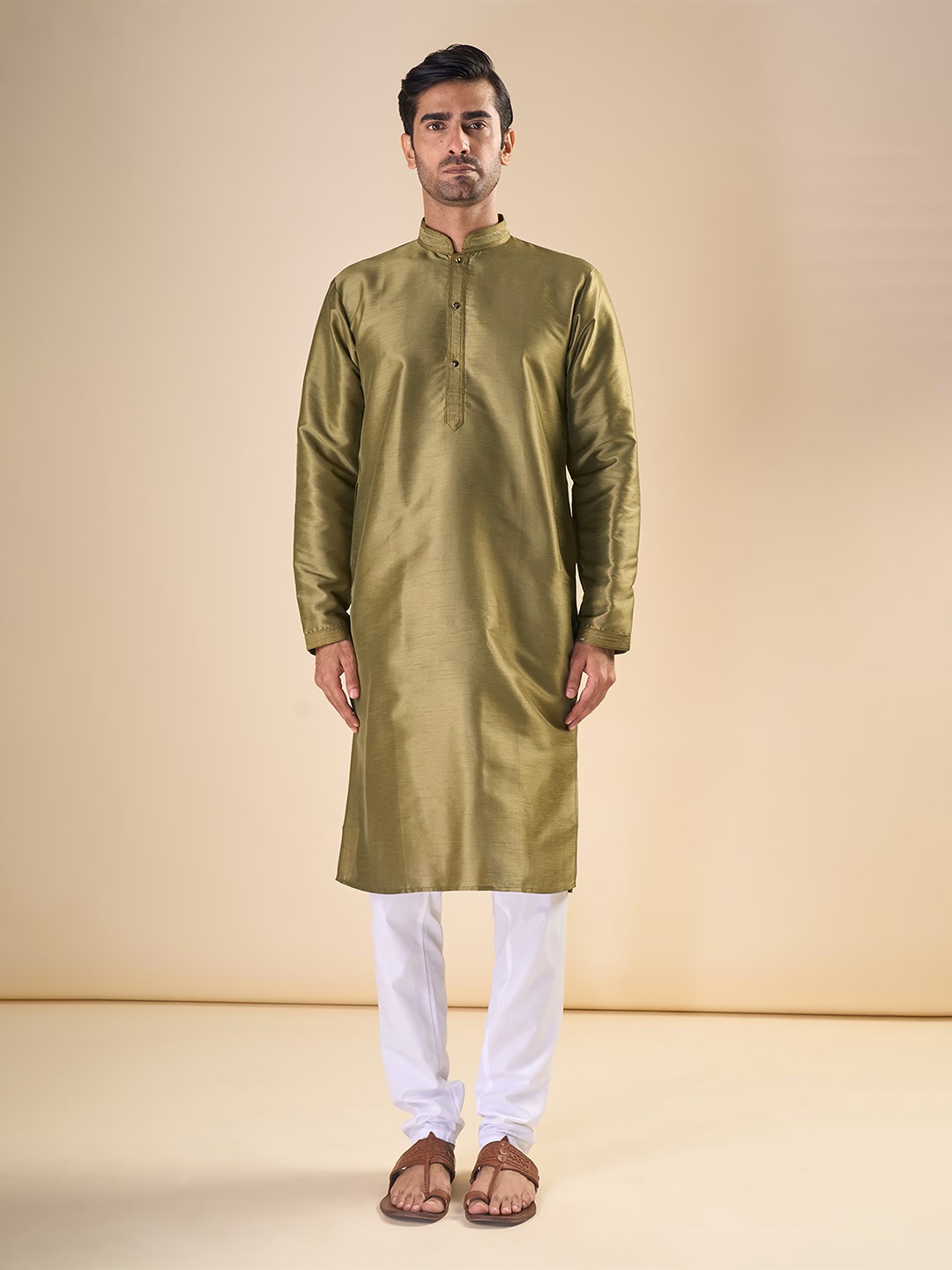 

OUTLUK Men Regular Pure Silk Kurta with Pyjamas, Olive