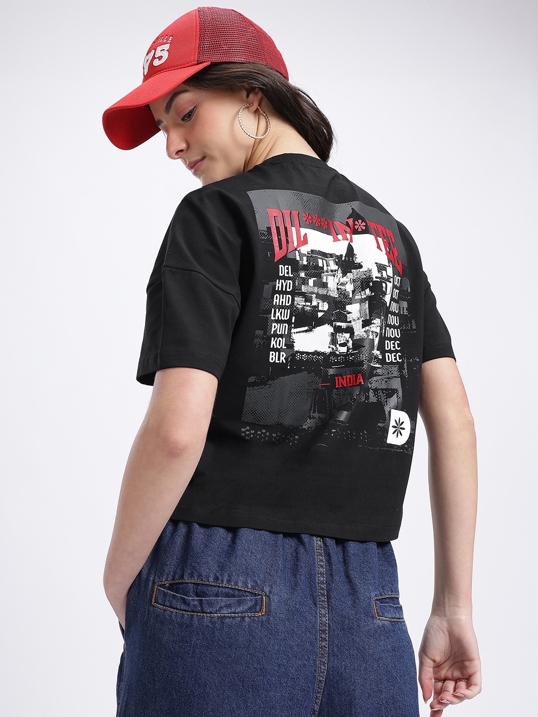 

glitchez Fanjabi Graphic Print Drop-Shoulder Concert T-shirt, Black
