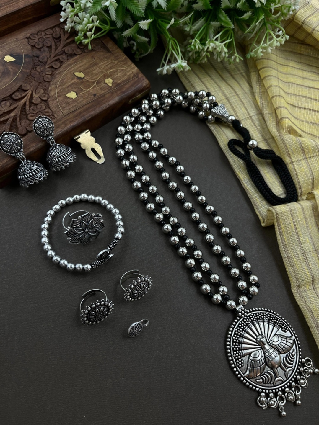 

NAMAN ARTS Silver Plated Oxidised Jewellery Set