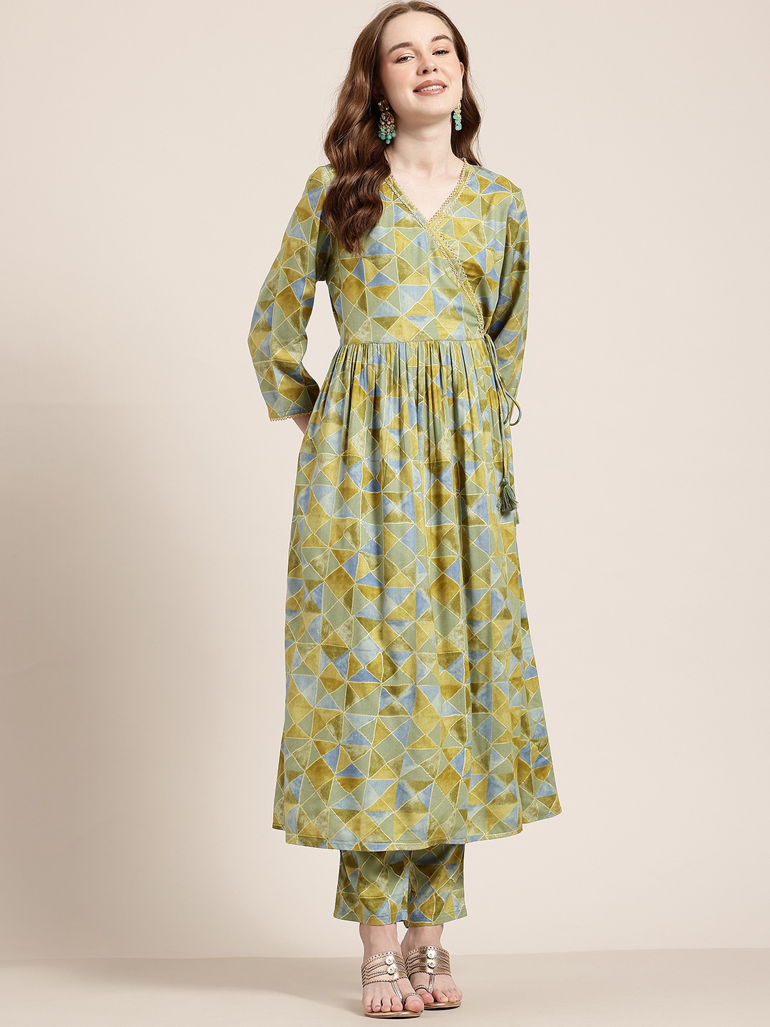 

HERE&NOW Geometric Printed Angrakha Kurta with Trousers, Green