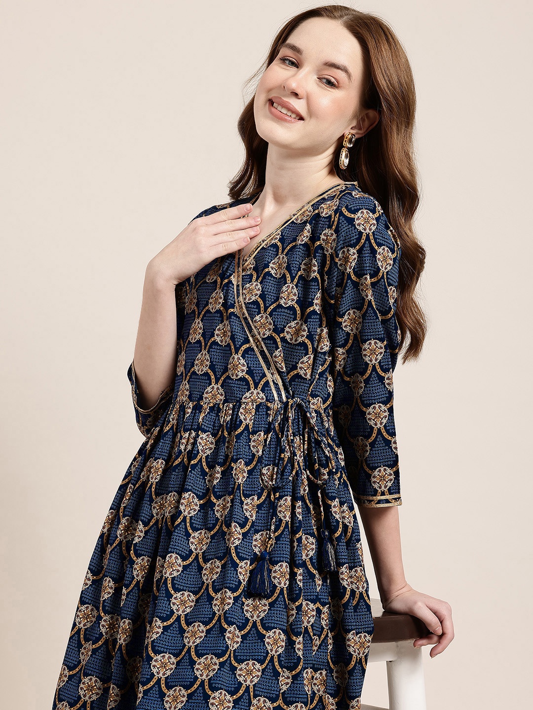 

HERE&NOW Floral Printed Angrakha Kurta with Trousers, Navy blue