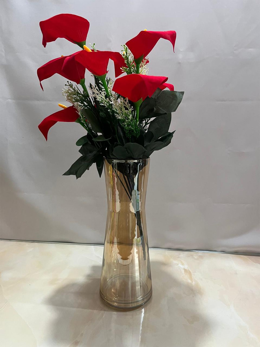 

Clovefry Beige Transparent Glass FlowerVase