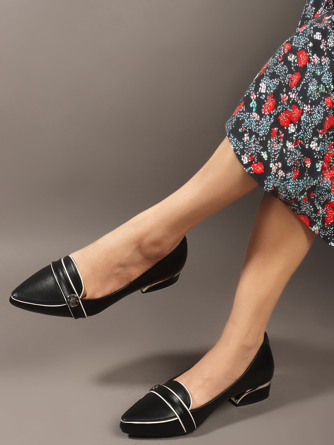 

Carlton London Women Block Pumps, Black