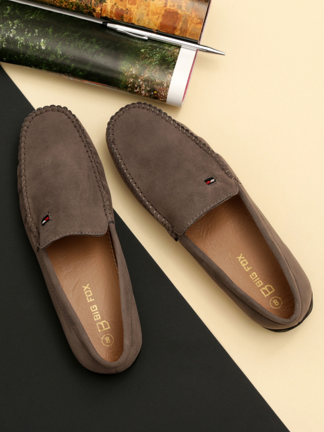 

Big Fox Men Textured Loafers, Grey
