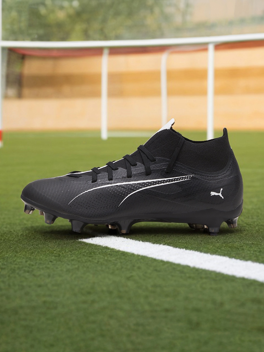 

Puma Ultra 5 Match+ FG/AG Textured Lace-Up Football Shoes, Black