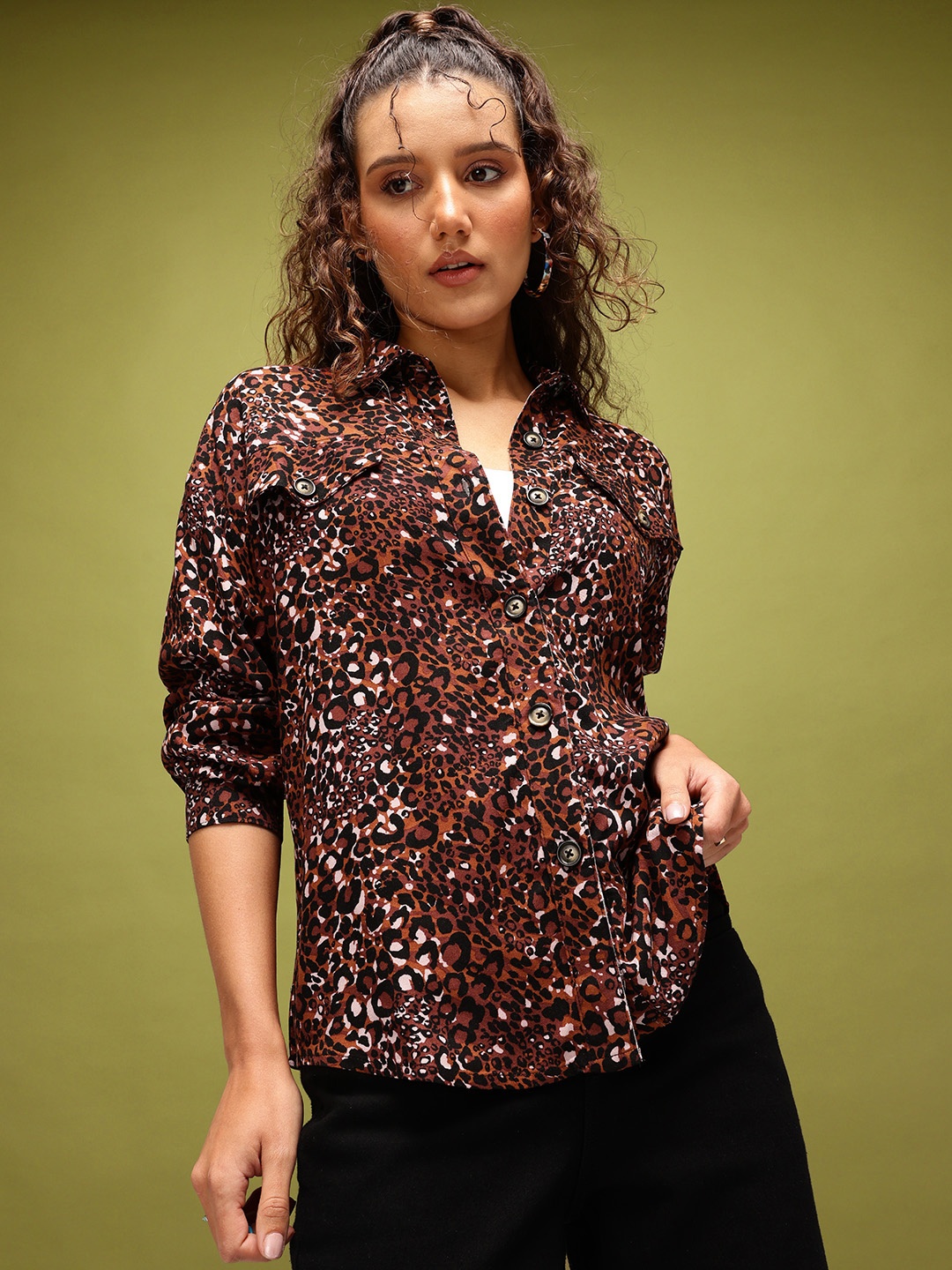 

glitchez Fierce Blend Twill Relaxed Ft Shirt, Brown