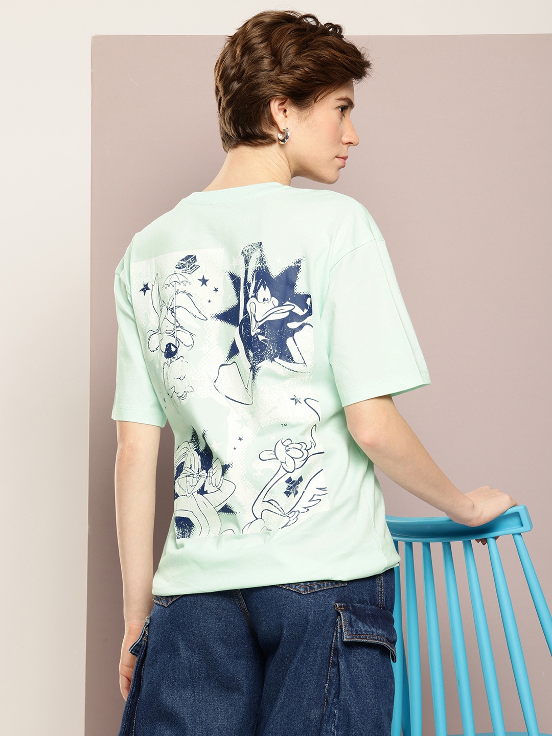 

Kook N Keech Looney Tunes Printed Drop-Shoulder Sleeves Pure Cotton Oversized T-shirt, Turquoise blue