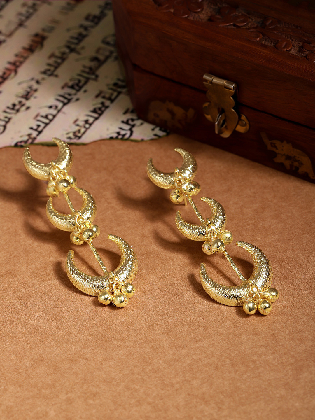 

VIVAZS Gold Plated Contemporary Chandbalis Earrings