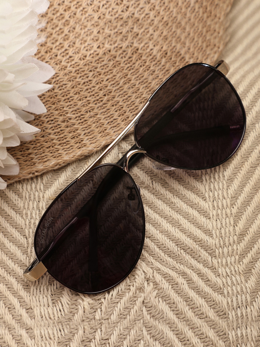 

ROYAL SON Unisex Aviator Sunglasses with Polarised Lens, Black