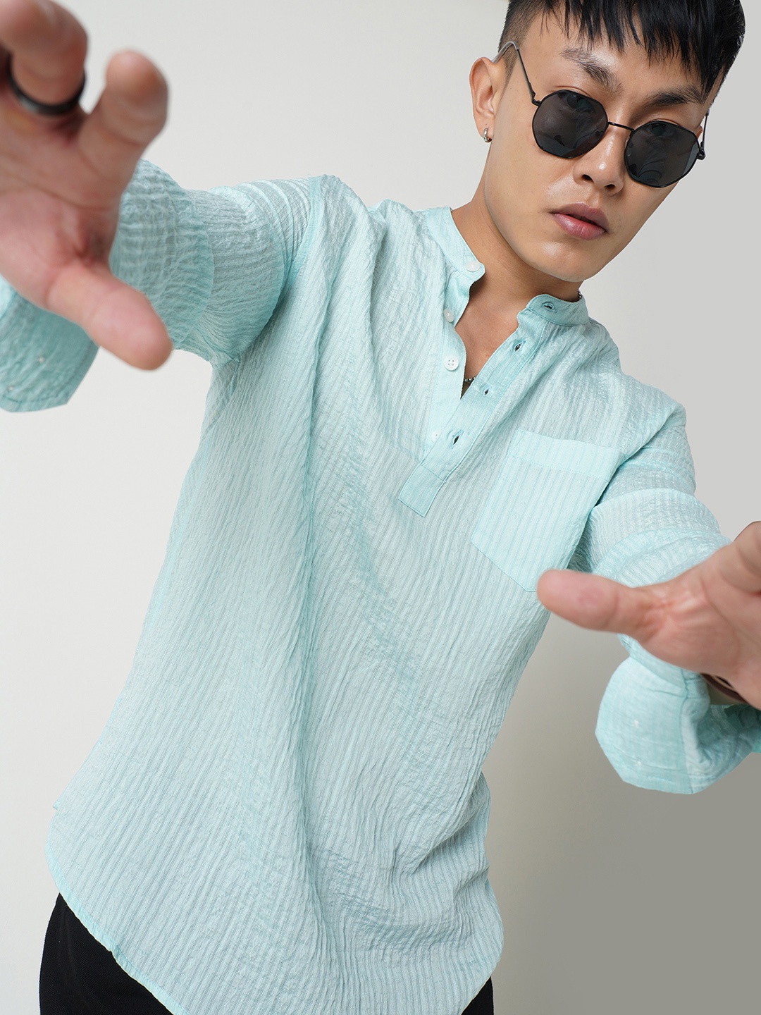 

VASTRADO Men Striped Dobby Kurta, Turquoise blue