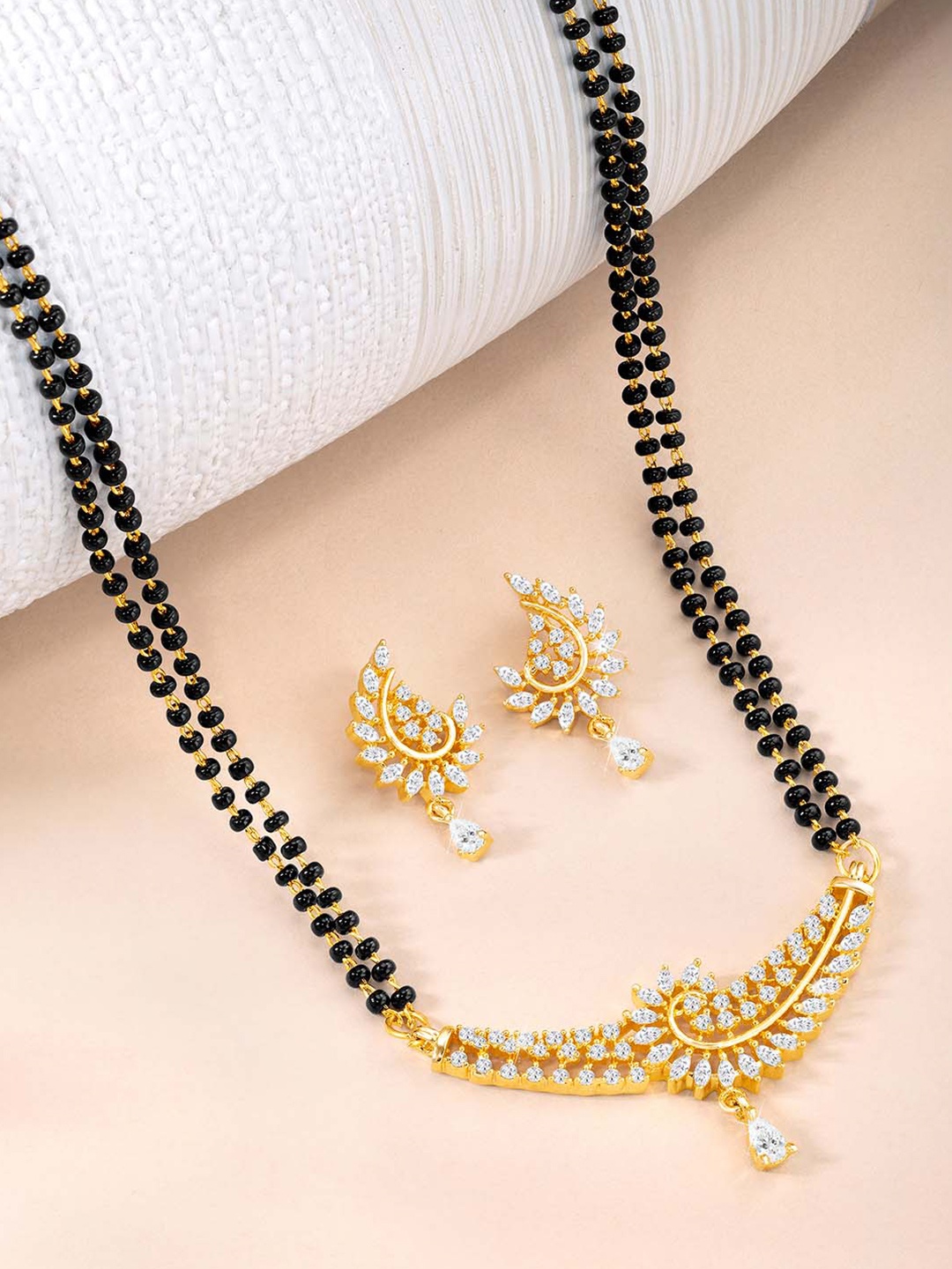 

Peora Gold-Plated Artificial Stones Mangalsutra