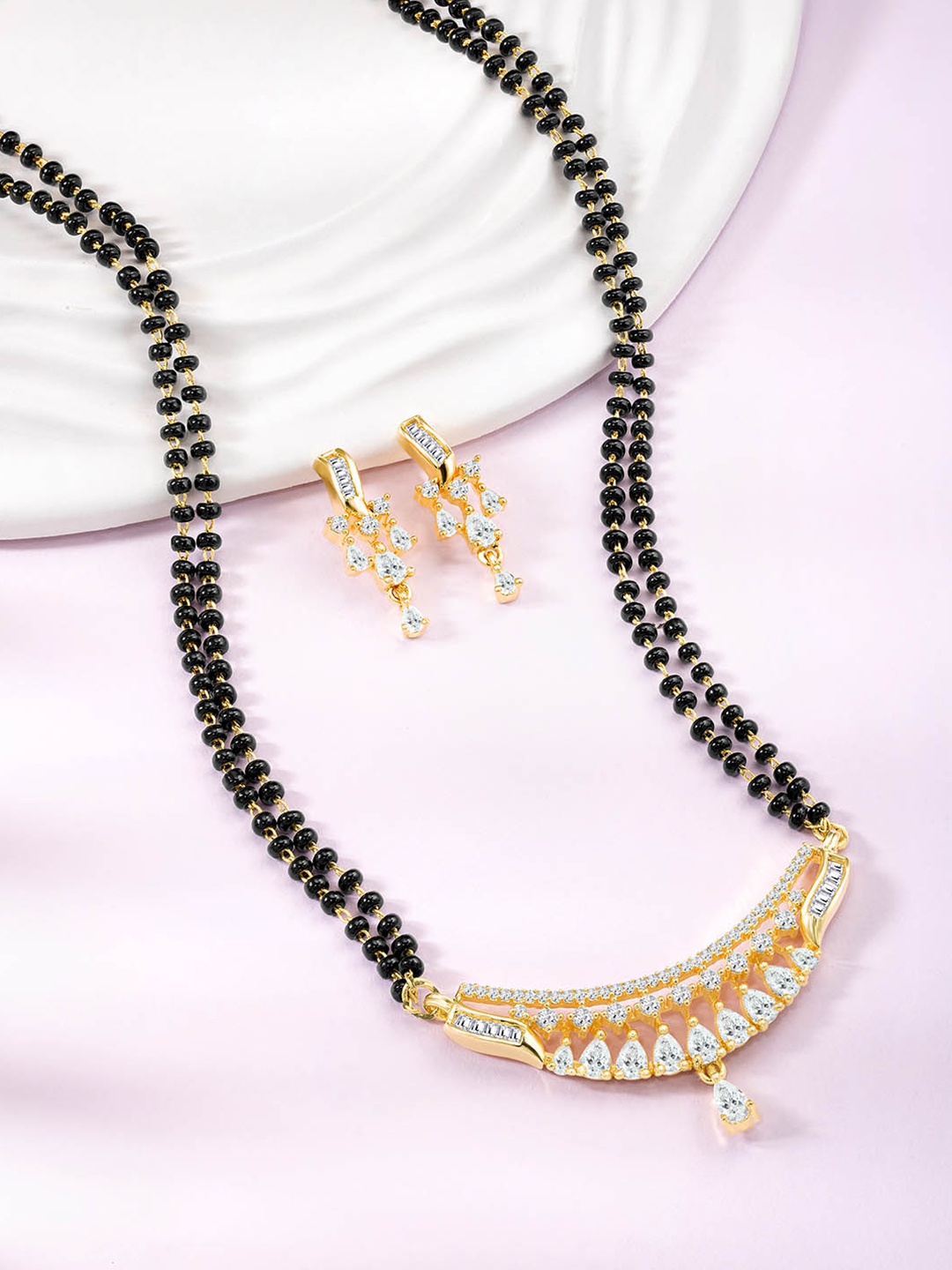 

Peora Gold-Plated Artificial Stones Mangalsutra