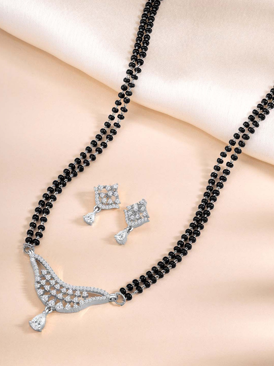 

Peora Silver-Plated Artificial Stones Mangalsutra