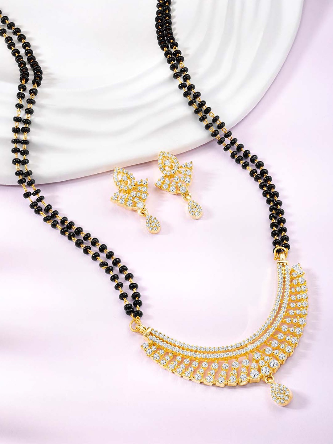 

Peora Gold-Plated Artificial Stones Mangalsutra