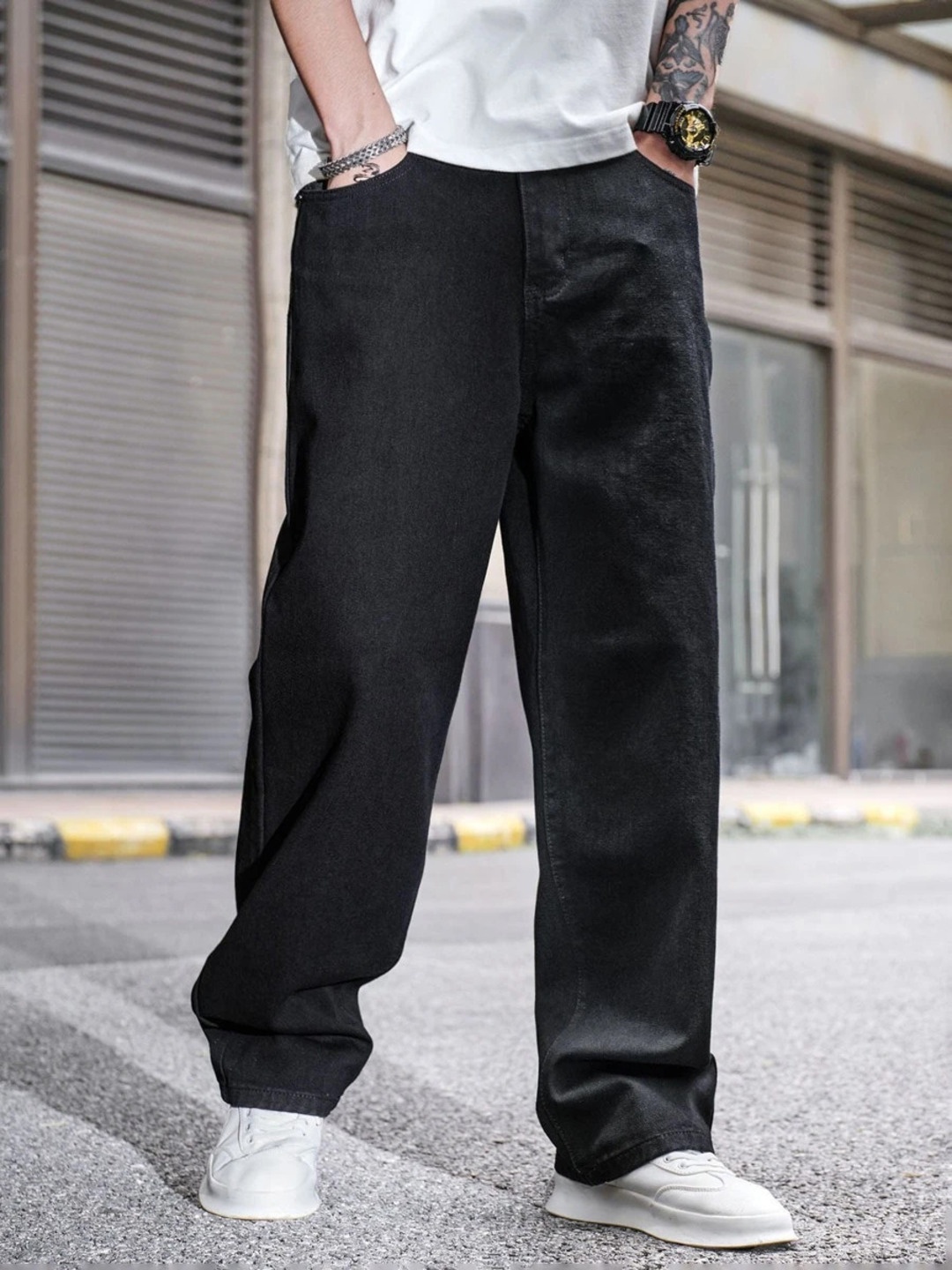 

DENIMLOOK Men Relaxed Fit Stretchable Jeans, Black