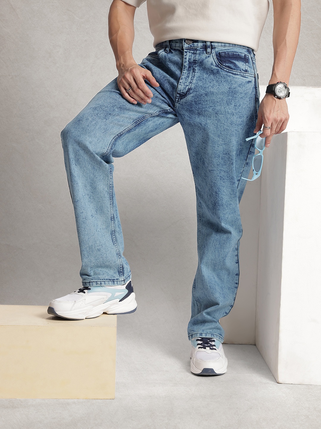 

WROGN Men Anti Fit Heavy Fade Stretchable Jeans, Blue