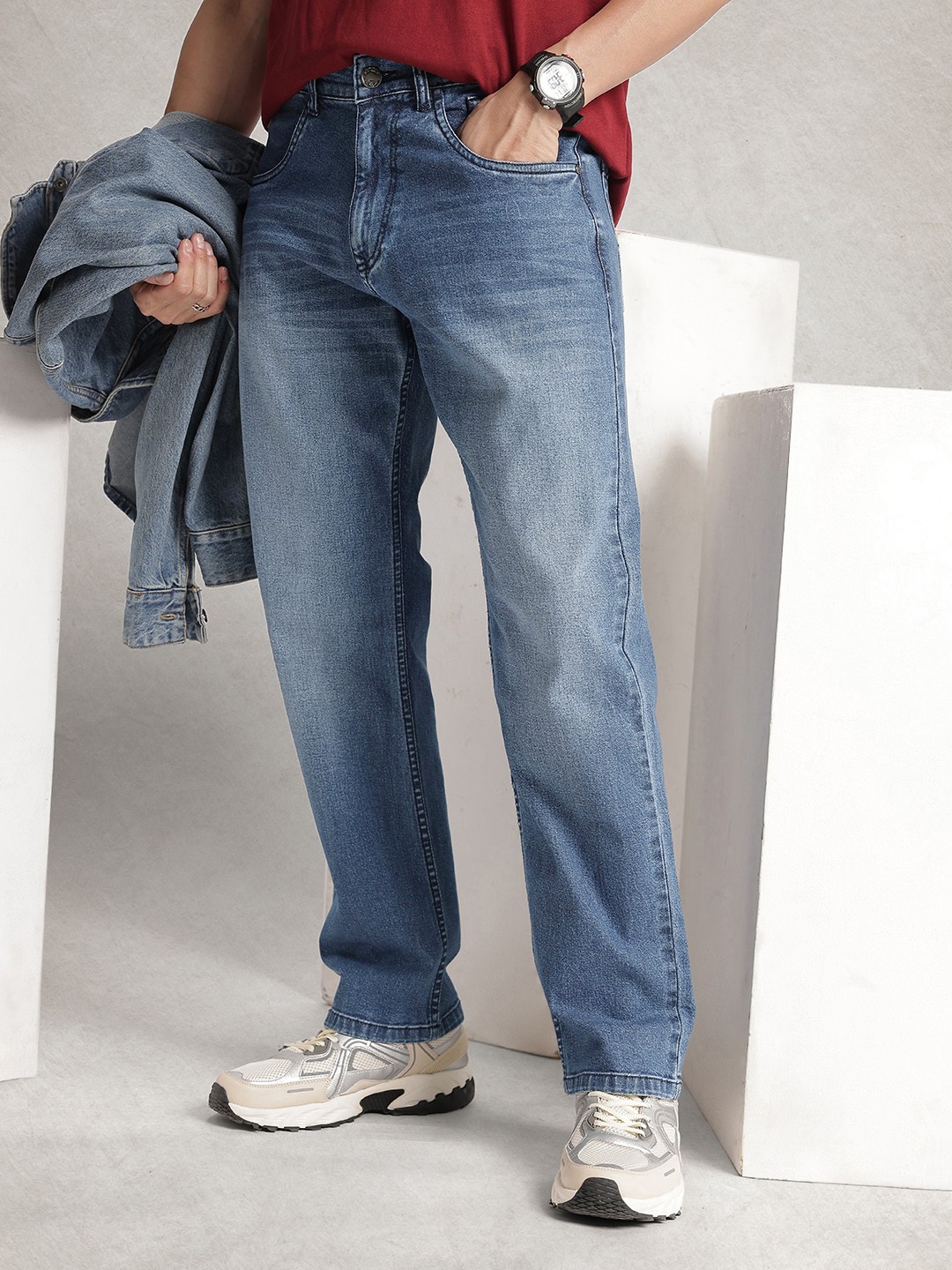 

WROGN Men Anti Fit Light Fade Stretchable Jeans, Blue