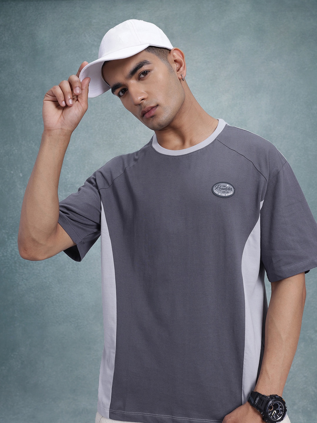 

The Roadster Life Co. Colourblocked Drop-Shoulder Sleeves Pure Cotton Relaxed Fit T-Shirt, Grey
