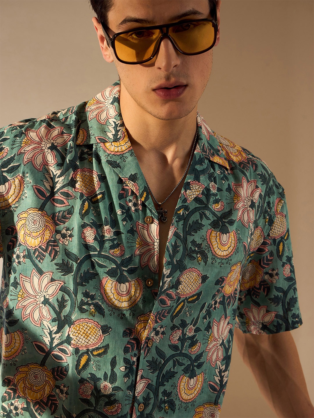 

DENNISON Men Block Printed Drop Shoulder Cotton Oversized Shirt, Green