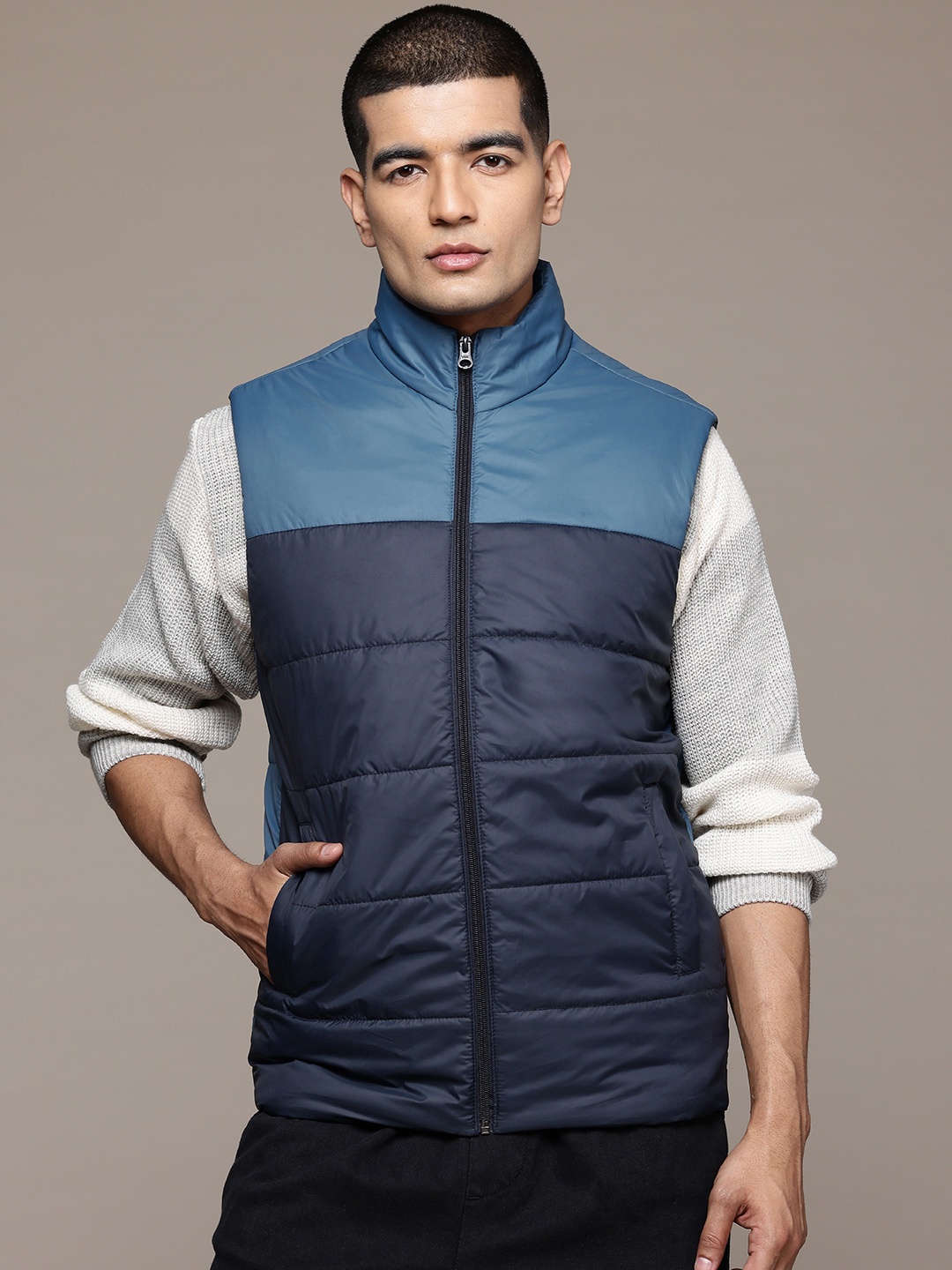 

The Roadster Lifestyle Co. Colourblocked Lightweight Gilet Jacket, Navy blue