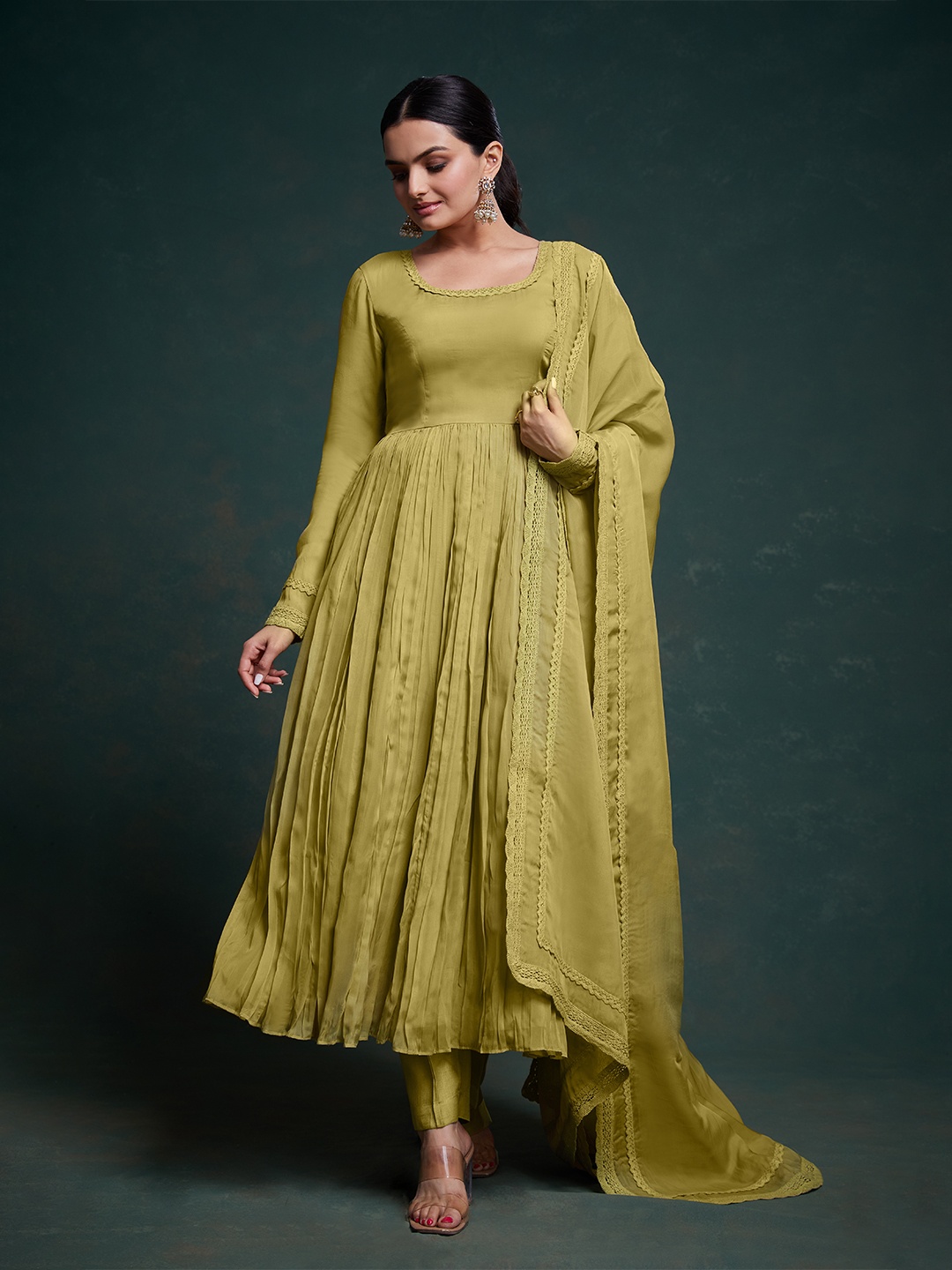 

Fusionic Women Embroidered Regular Thread Work Kurta with Trousers & With Dupatta, Olive