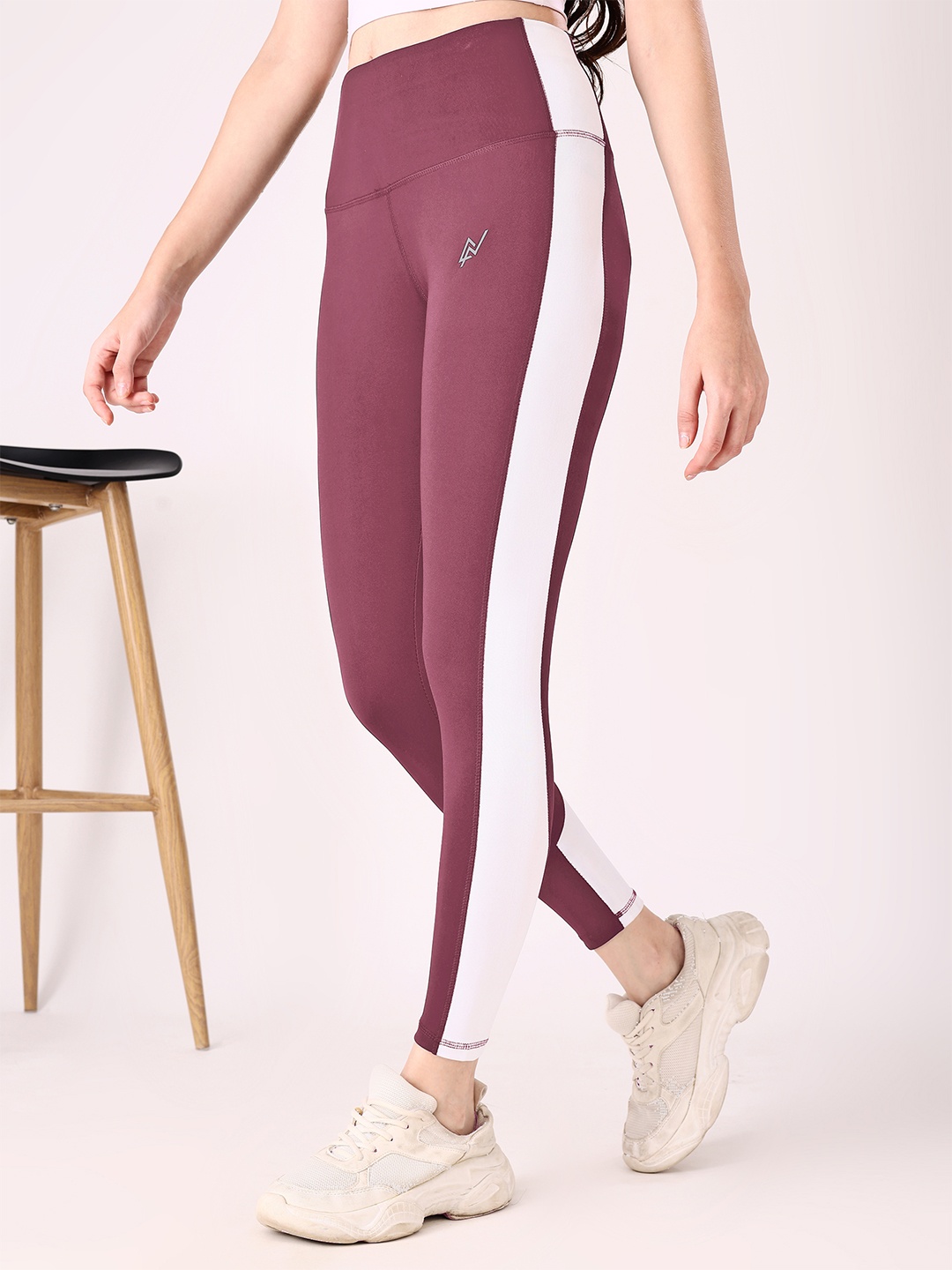 

NEXSUS Colourblocked Ankle-Length Yoga Tights, Pink