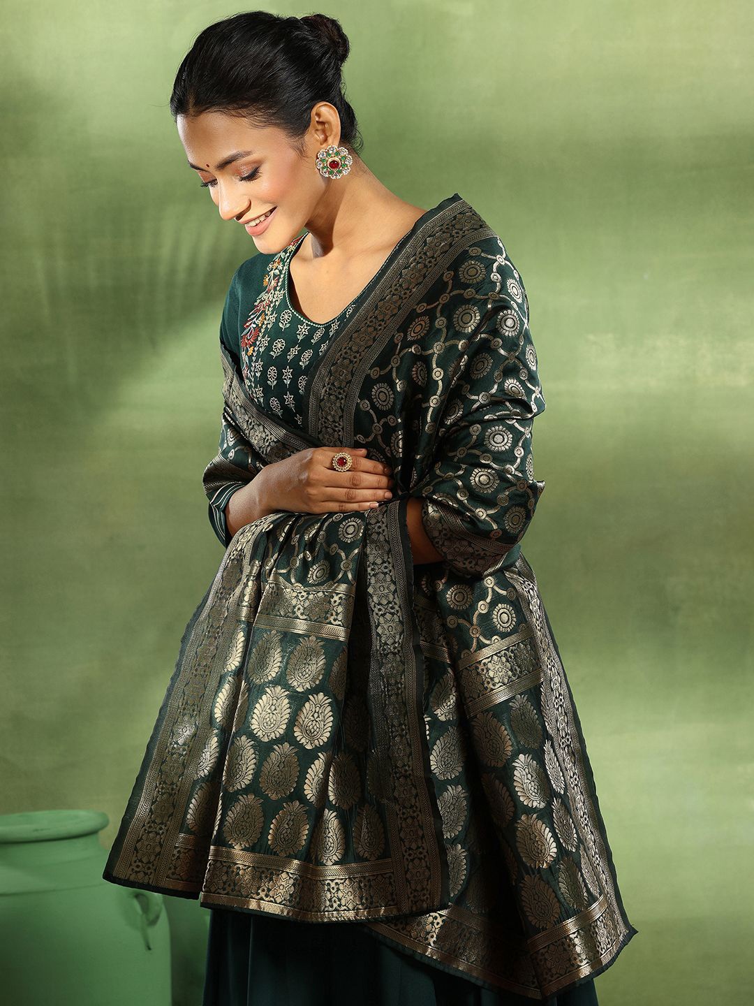 

Libas Floral Yoke Design Gotta Patti Kurta with Trouser & Dupatta, Green