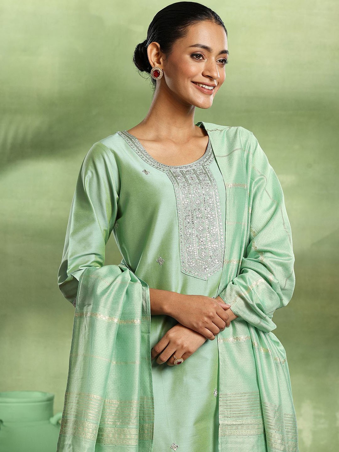 

Libas Ethnic Motifs Embroidered Sequinned Kurta with Trouser & Dupatta, Green