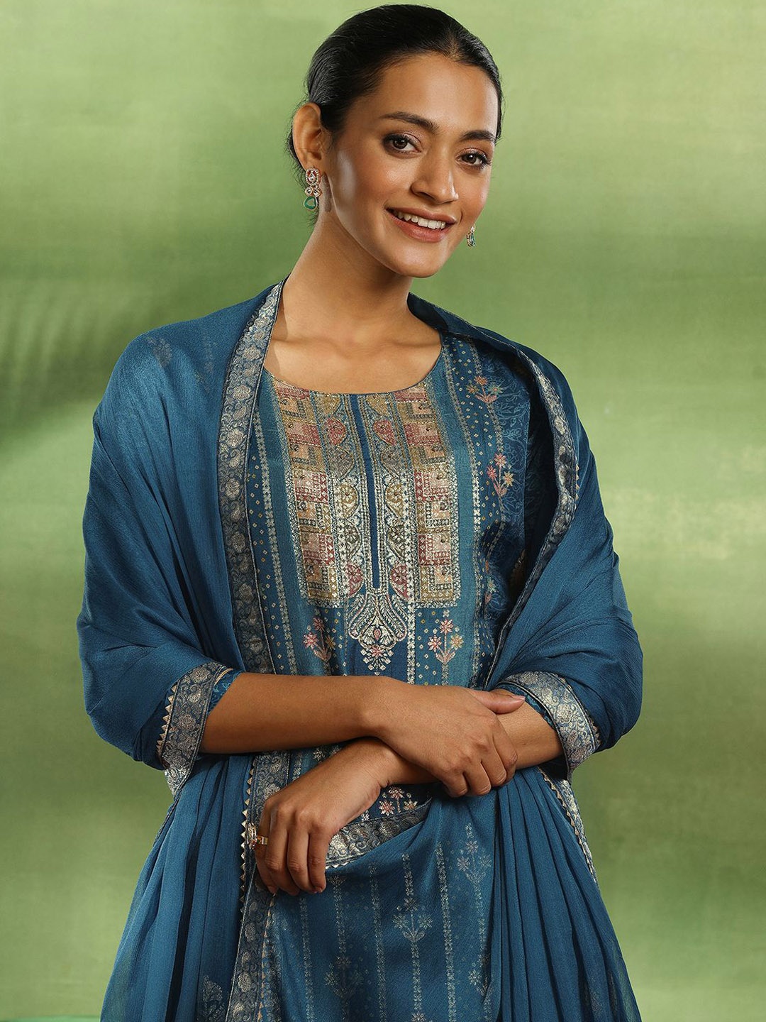 

Libas Floral Gotta Patti Kurta with Trouser & Dupatta, Blue