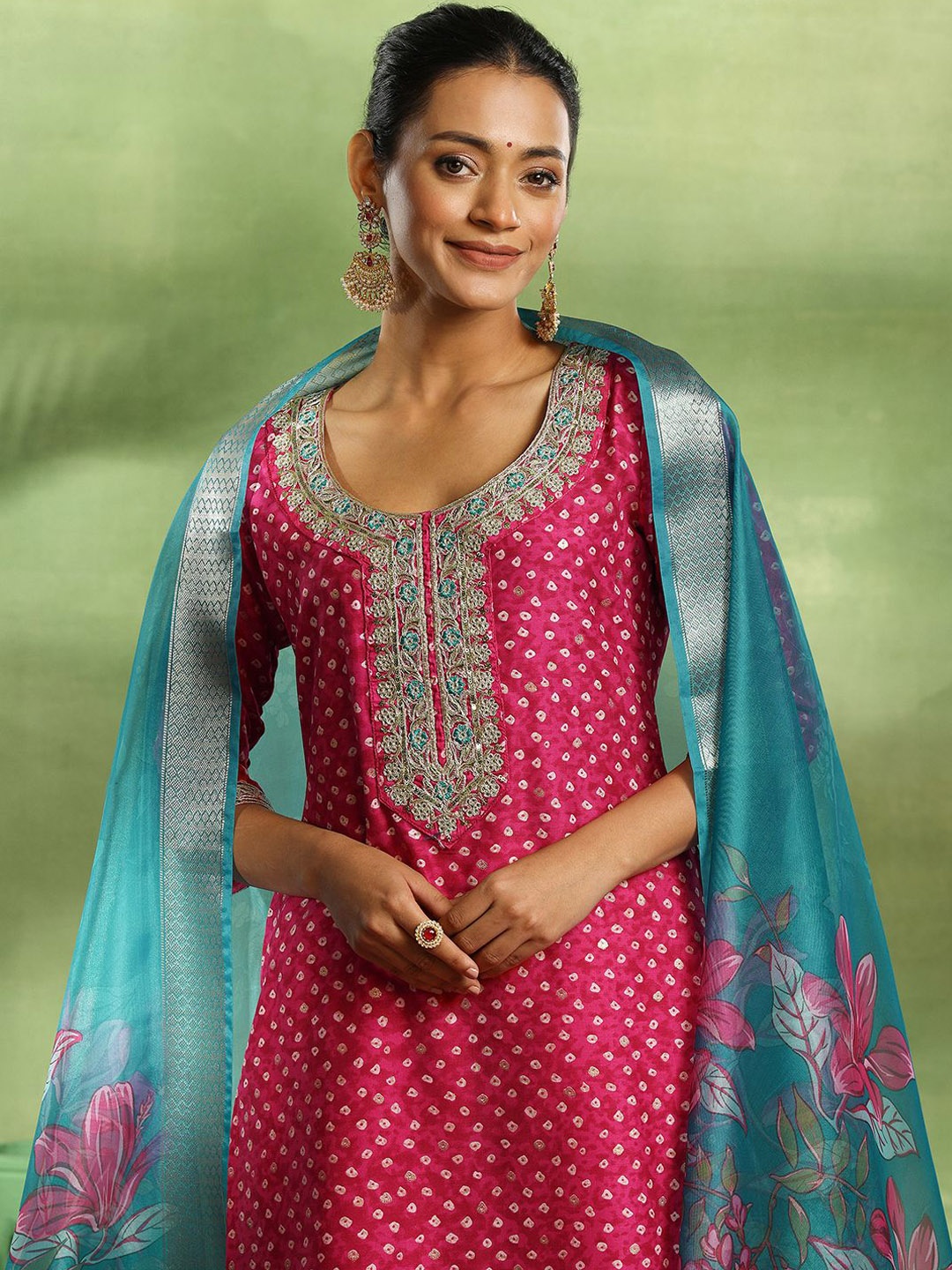

Libas Bandhani Embroidered Sequinned Kurta with Trouser & Dupatta, Pink