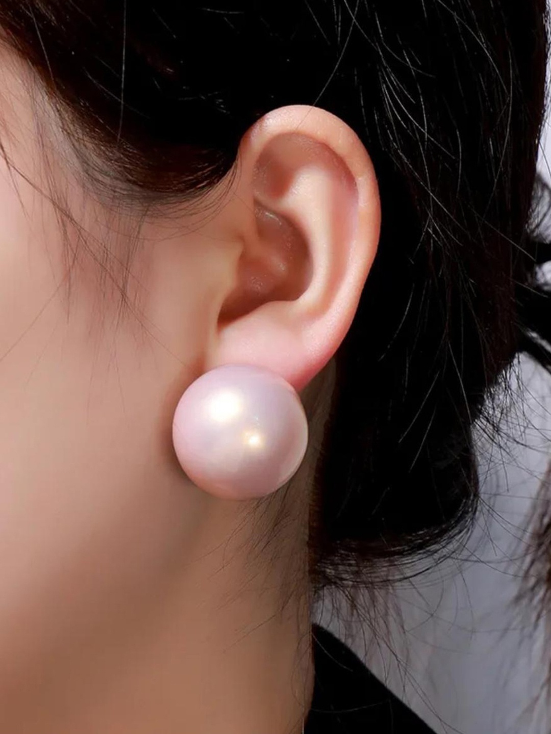 

Niscka Artificial Beads Contemporary Studs, Peach