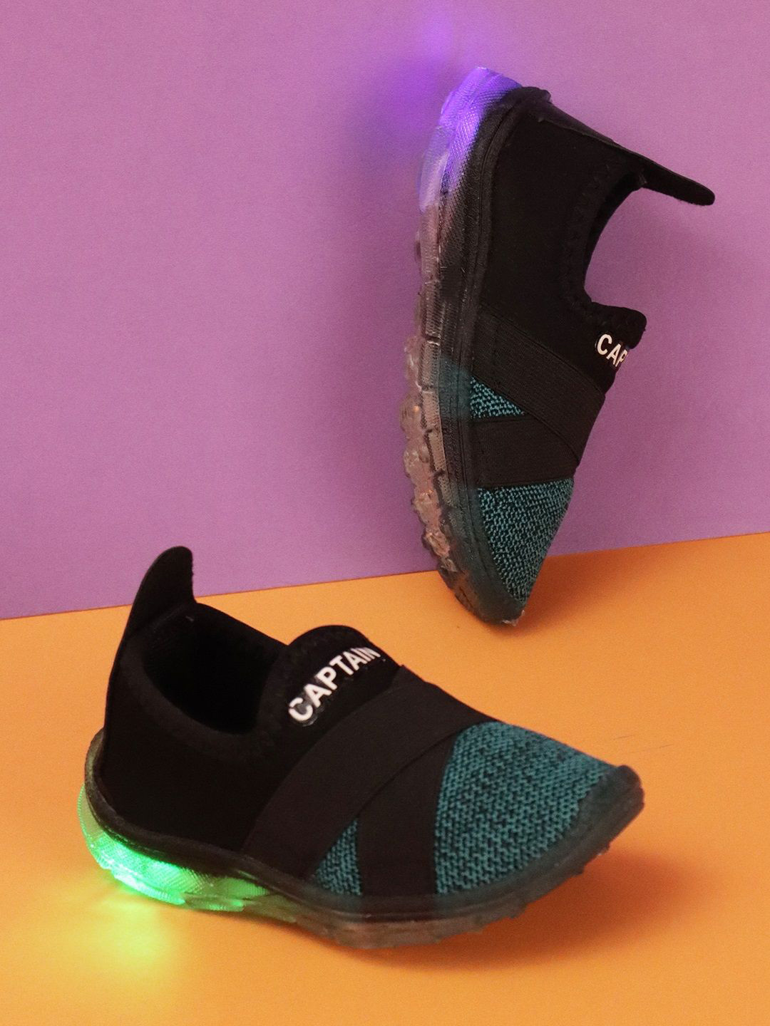 

YK Boys Slip-On Sneakers, Black
