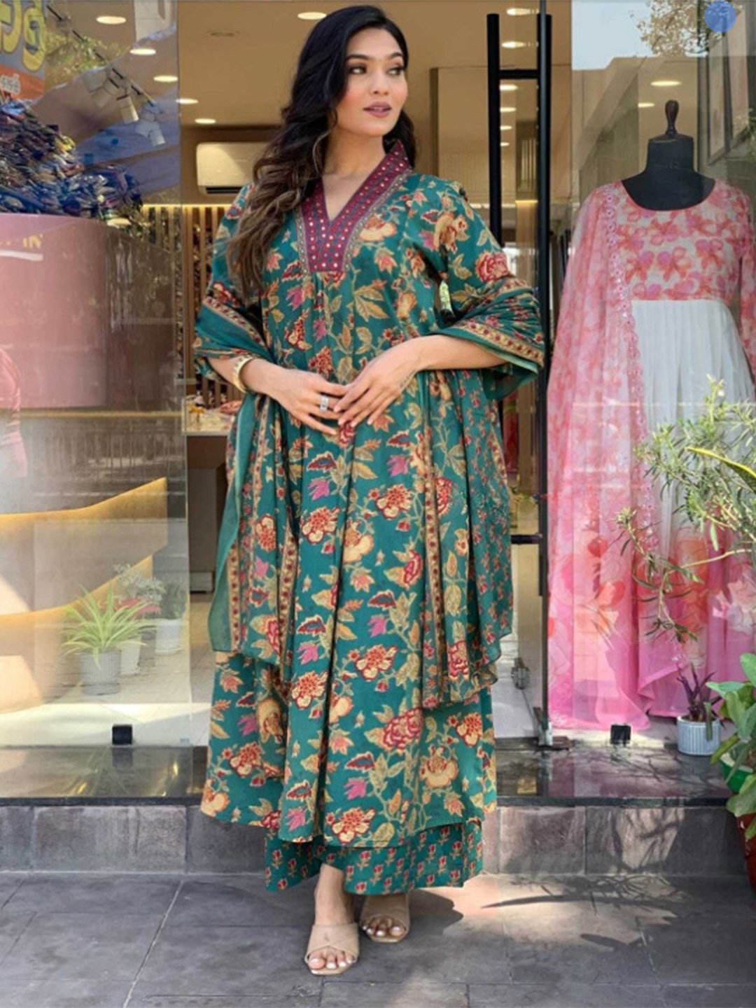 

Subh LAXMI Women Ethnic Motifs Printed Regular Kurta with Palazzos & With Dupatta, Green