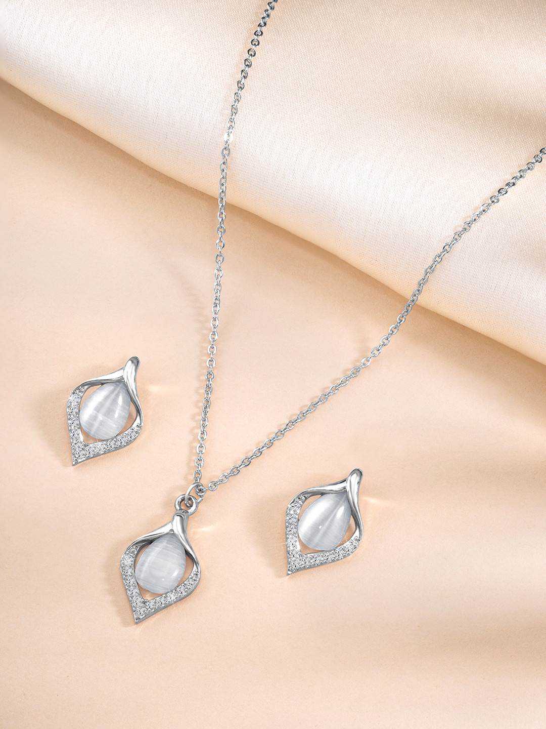 

Peora Silver-Plated CZ tone Studded Jewellery Set