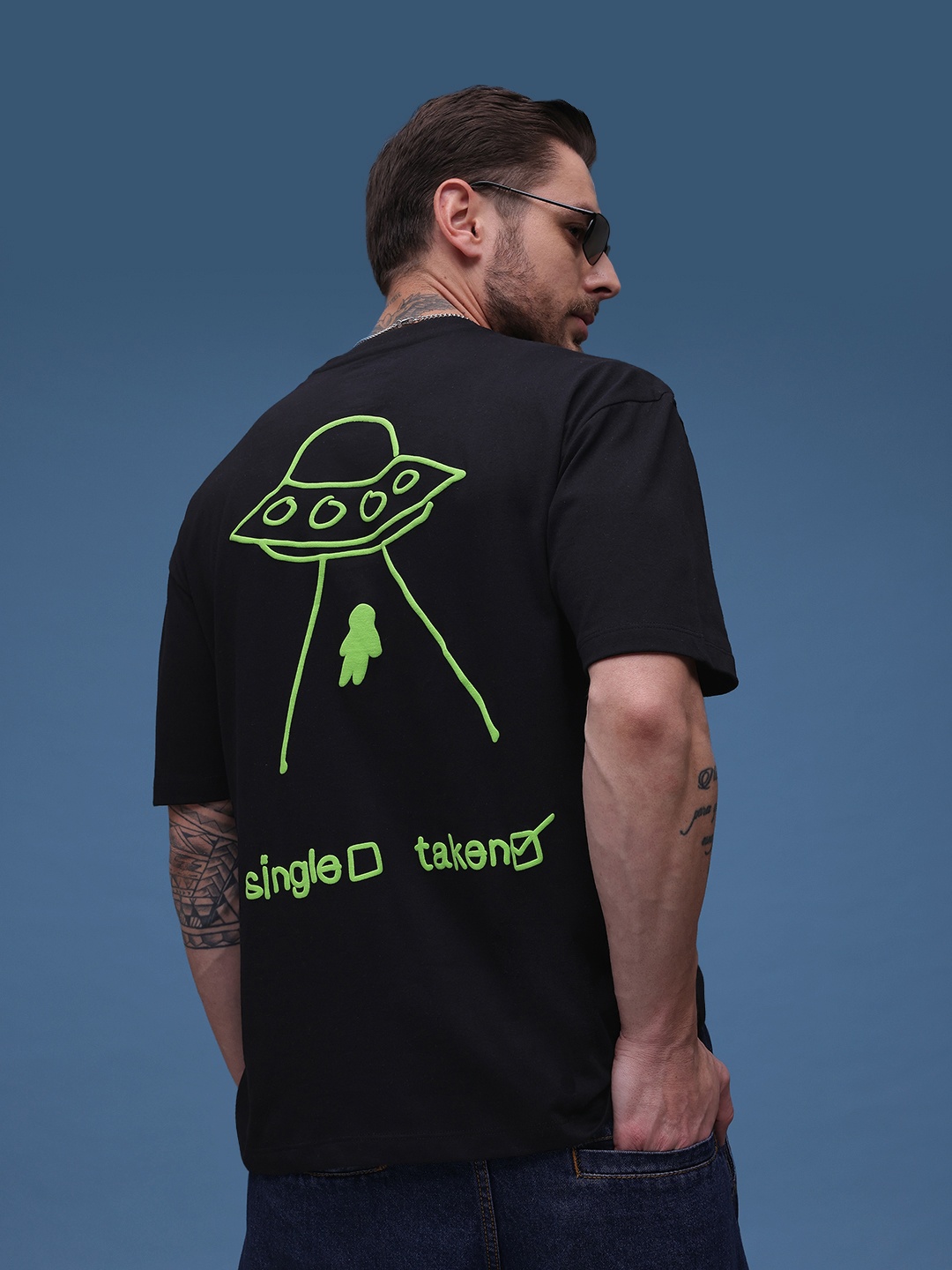 

glitchez Men From Mars Oversized Fit Printed T-shirt, Black