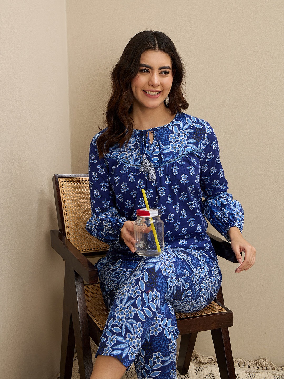 

ETC Women Ethnic Motifs Printed Night suit, Blue