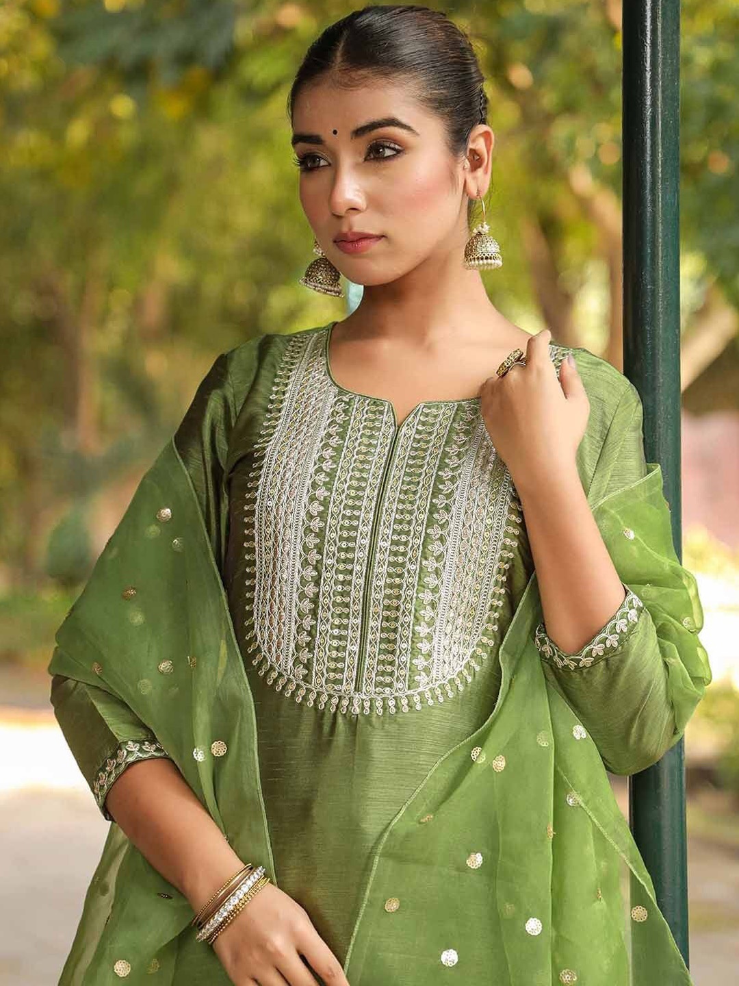 

KALINI Ethnic Motifs Embroidered Sequinned Straight Kurta With Trousers & Dupatta, Green