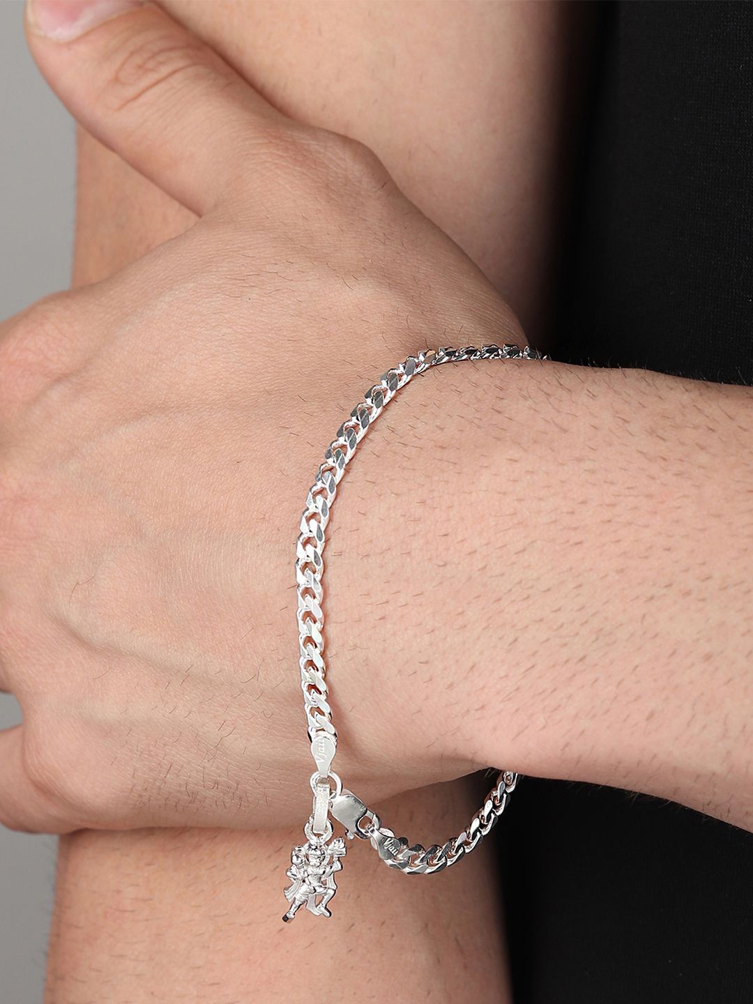

AKSHAT SAPPHIRE Men 92.5 Sterling Silver God Hanuman Pendant With Link Bracelet