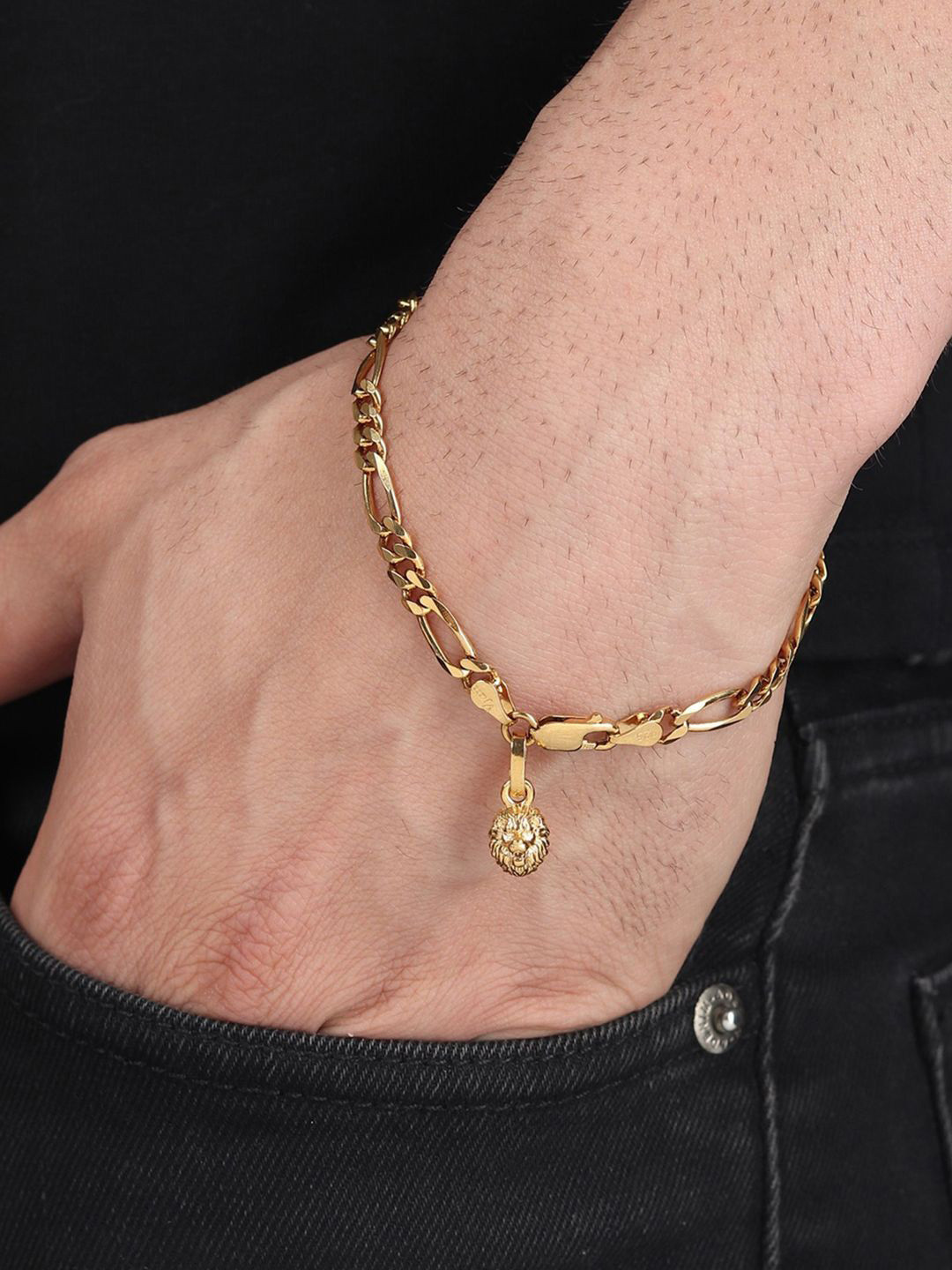

AKSHAT SAPPHIRE Men 92.5 Sterling Silver Gold-Plated God Narsimha Pendant & Link Bracelet
