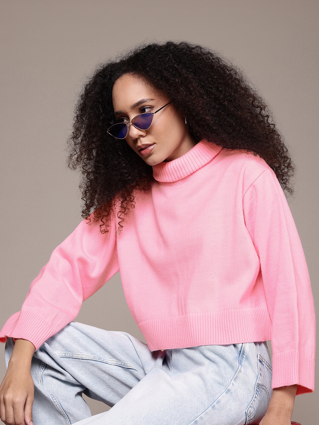 

The Roadster Lifestyle Co. Turtle Neck Crop Pullover, Pink