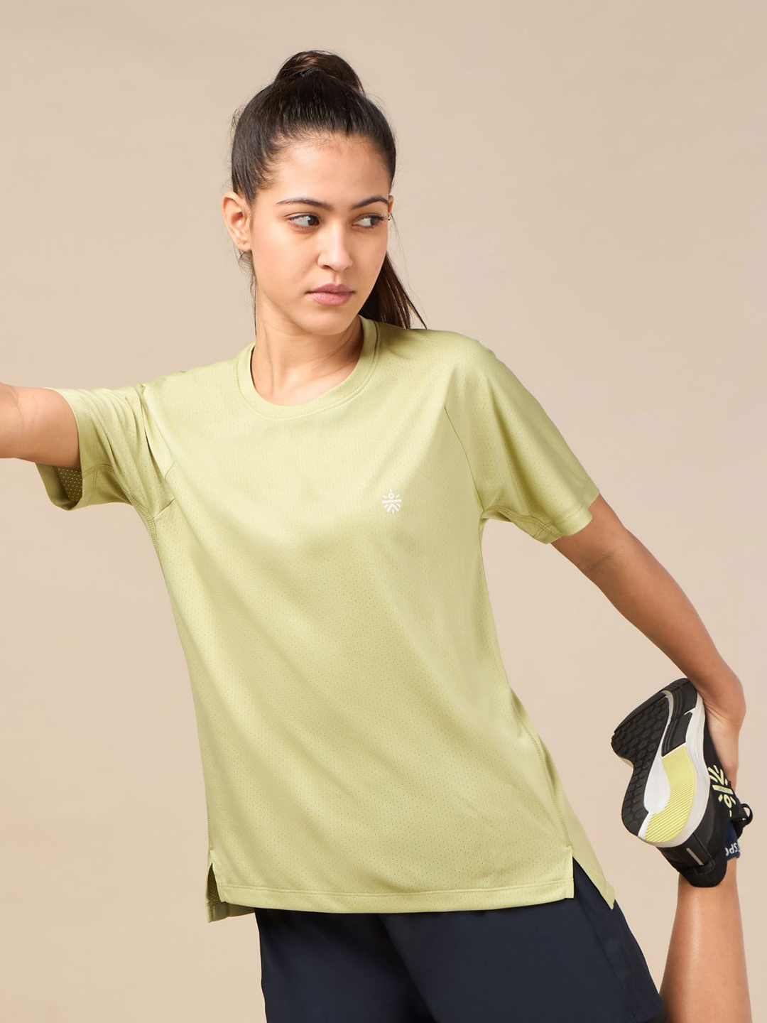 

CULT Women's Technical Knit Green Run On T-shirt, Lime green
