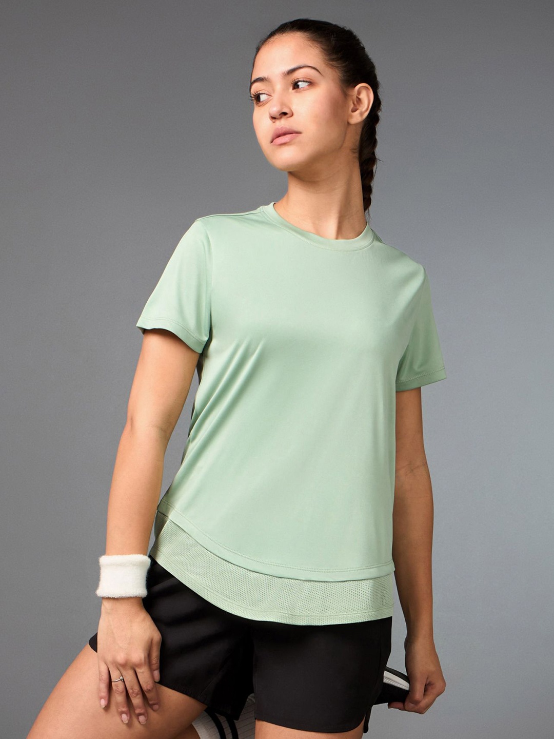 

CULT Women's Layered Hem Light Green Running Top