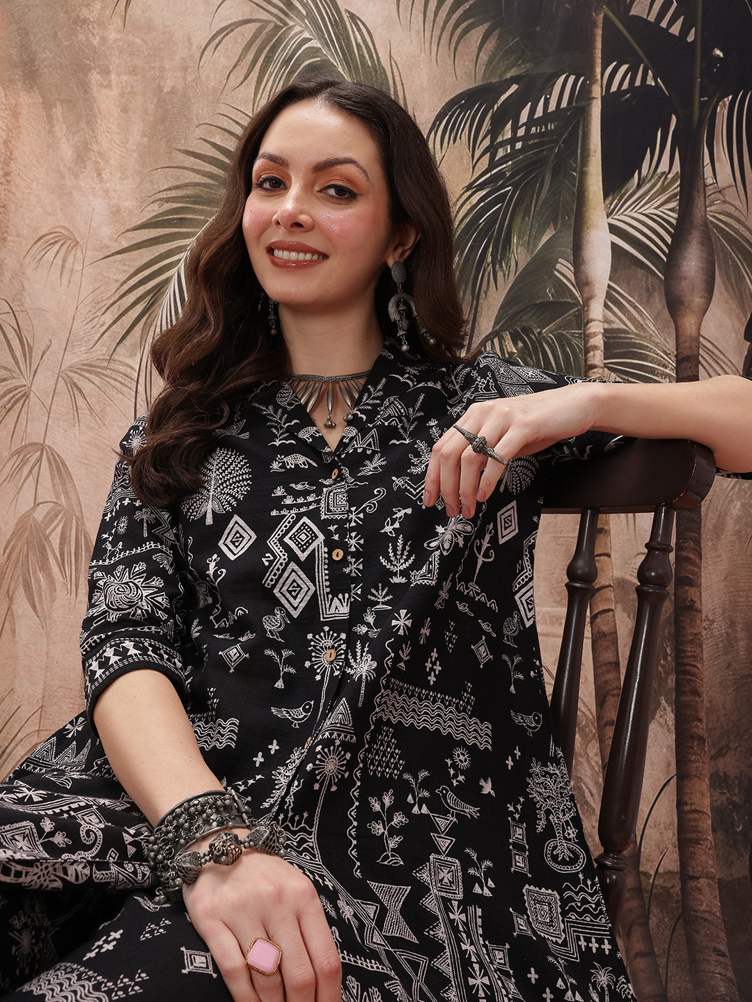 

Sangria Tribal Print Pure Cotton Kurta with Trousers, Black