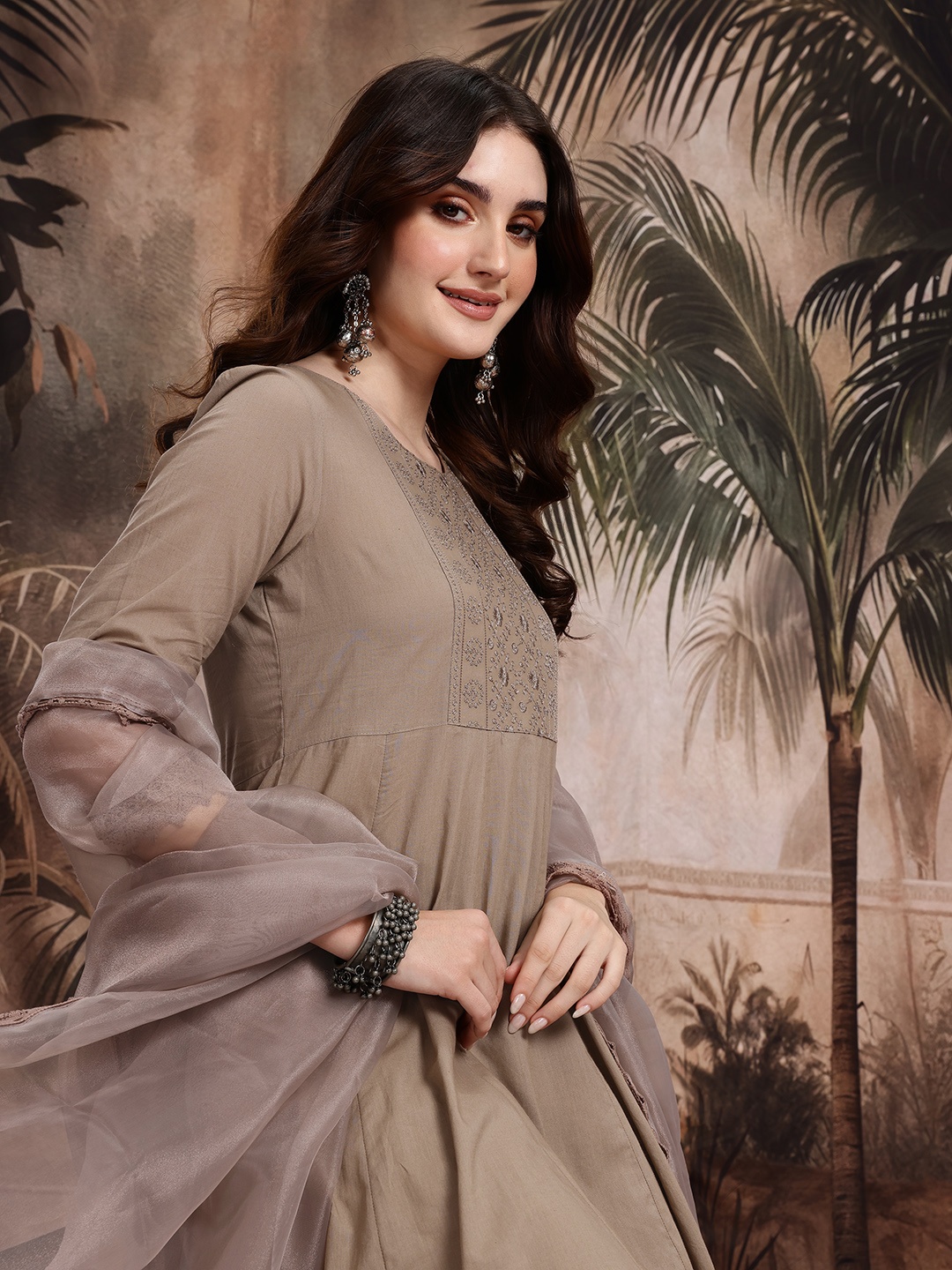 

Sangria Floral Embroidered Empire Pure Cotton Kurta Sets With Dupatta, Taupe