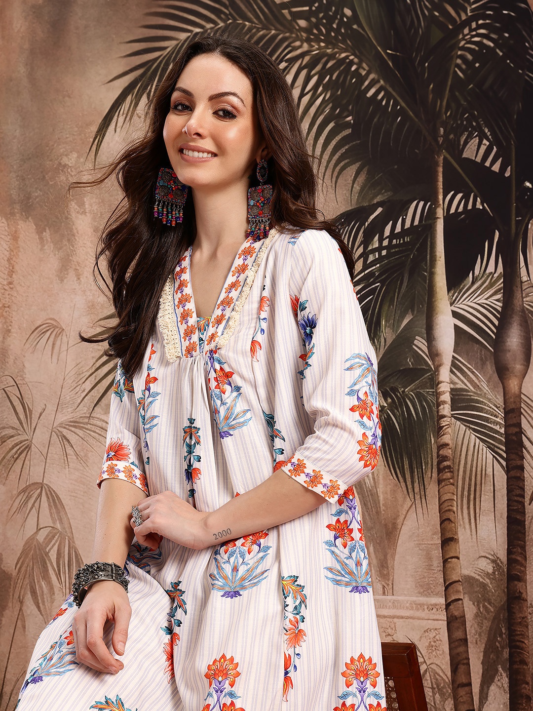 

Sangria Floral Print A-Line Pleated Kurta, Cream