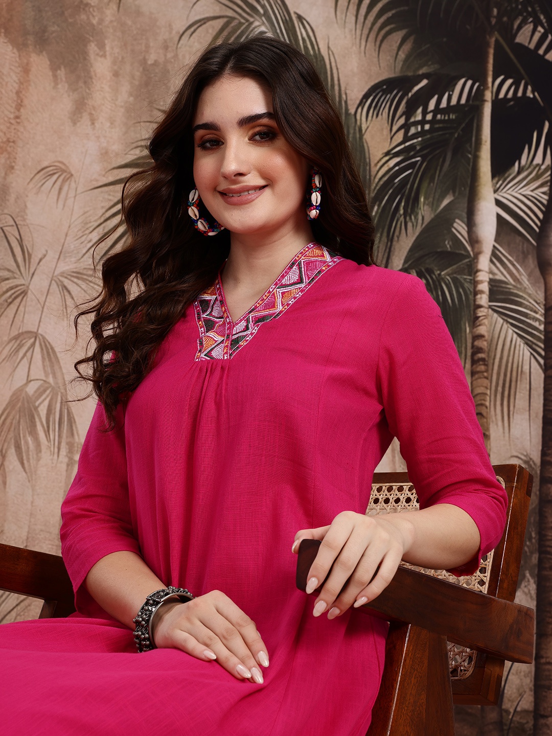 

Sangria Pleated Thread Work Pure Cotton Kurta with Trousers, Magenta