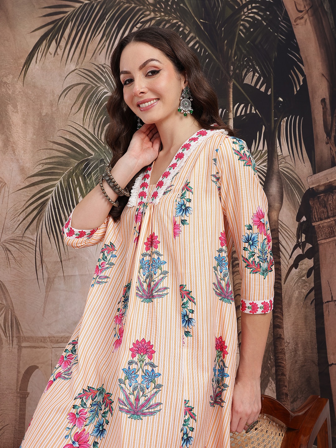 

Sangria Striped & Floral Print A-Line Kurta, Orange