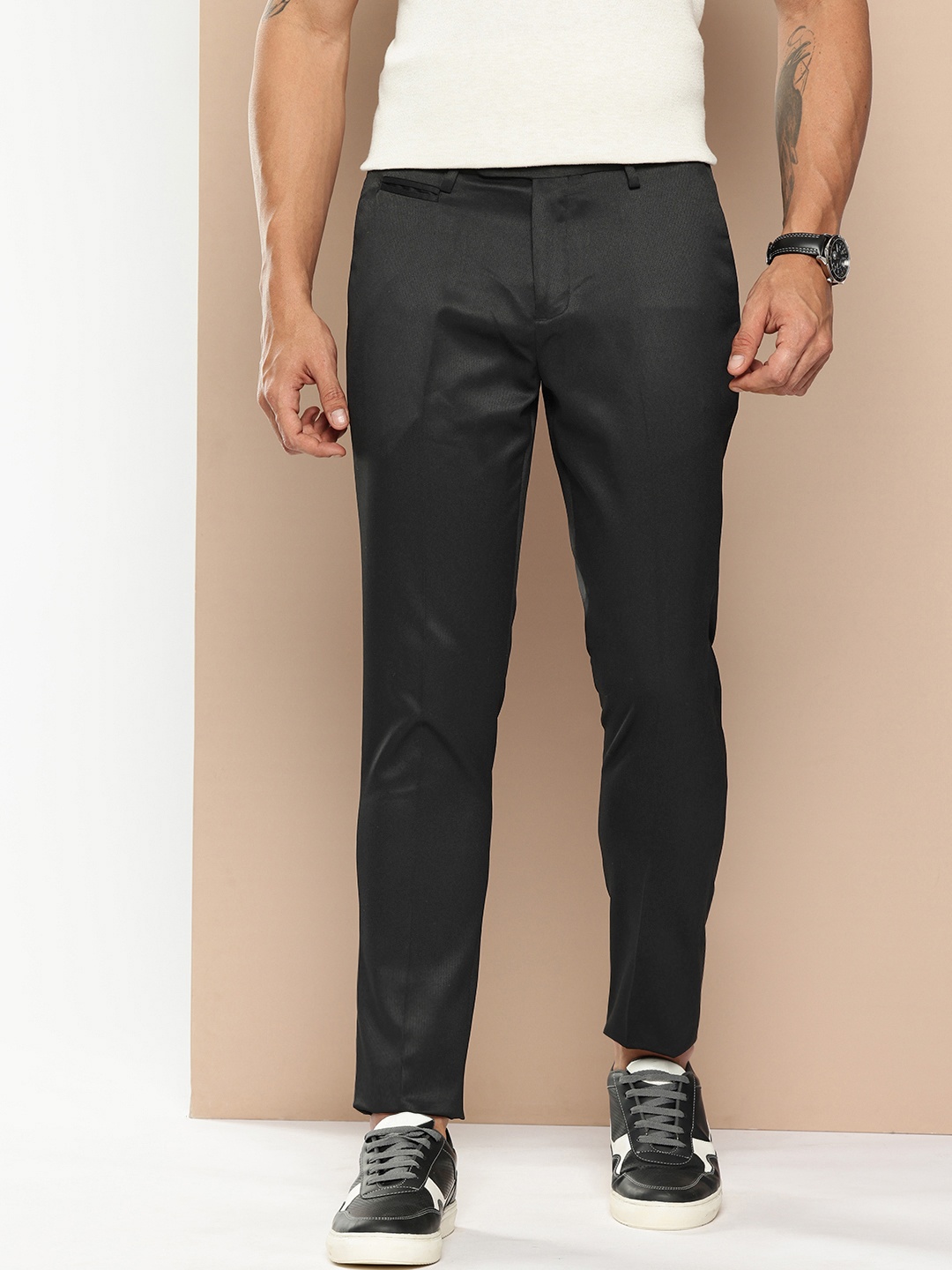 

encore by INVICTUS Men Textured Trousers, Black