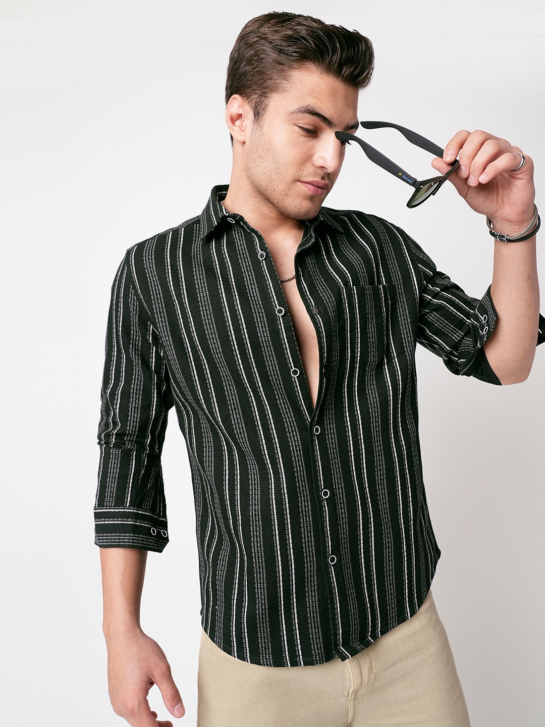 

VASTRADO Men Classic Slim Fit Opaque Casual Shirt, Olive
